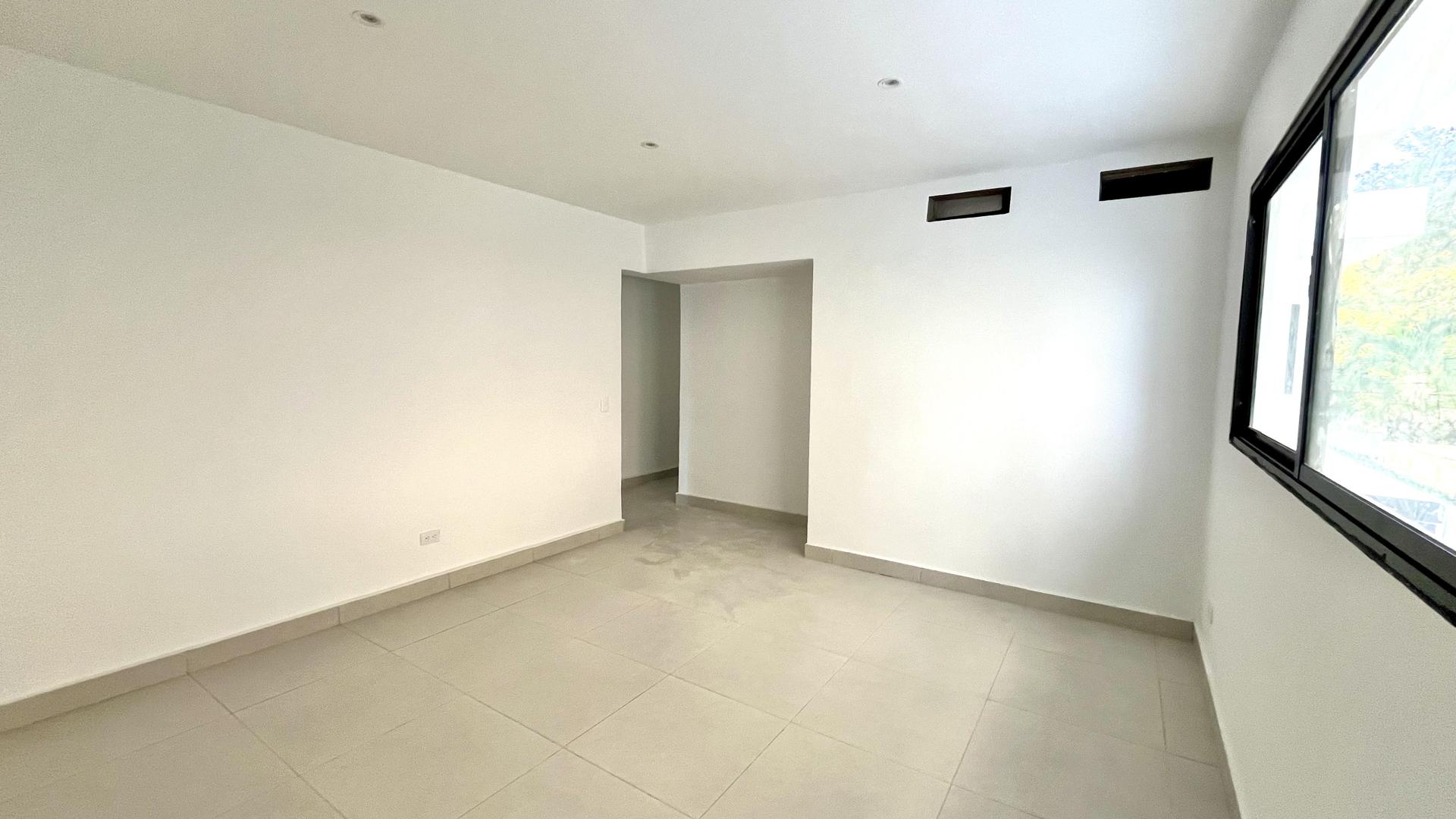 oficinas y locales comerciales - ¡Local Comercial/Oficina en Alquiler en La Julia! 4