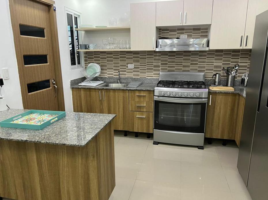 apartamentos - APARTAMENTO AMUEBLADO EN AVENIDA HISPANOAMERICANA 5