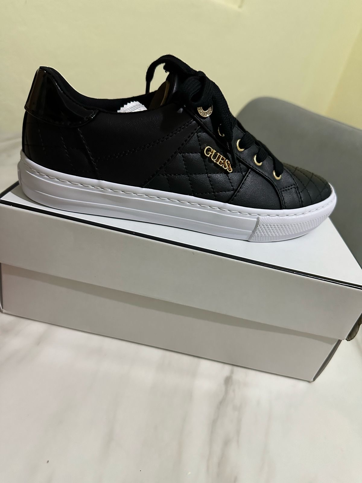 zapatos para mujer - Tenis Guess de mujer  0