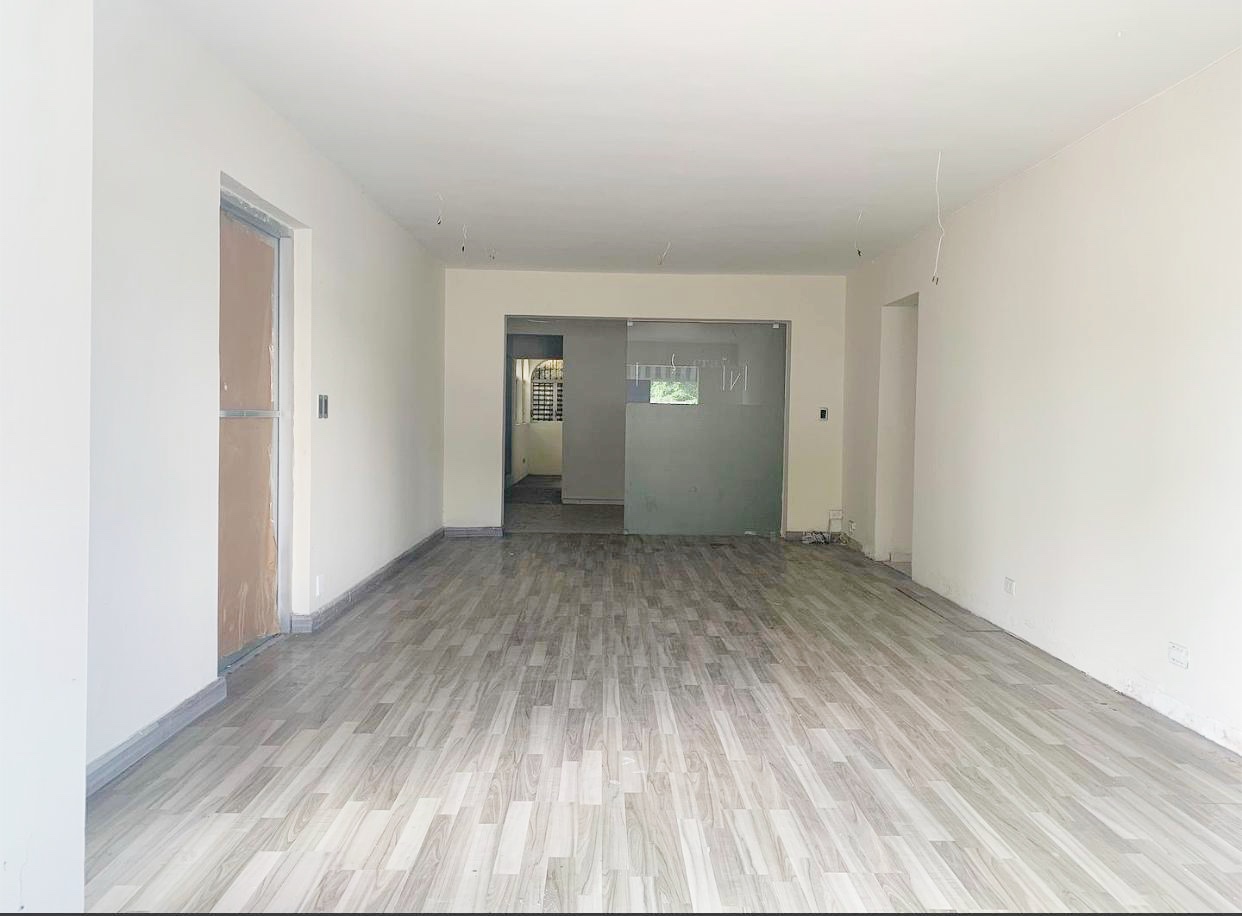 oficinas y locales comerciales - Local en Evaristo morales  1