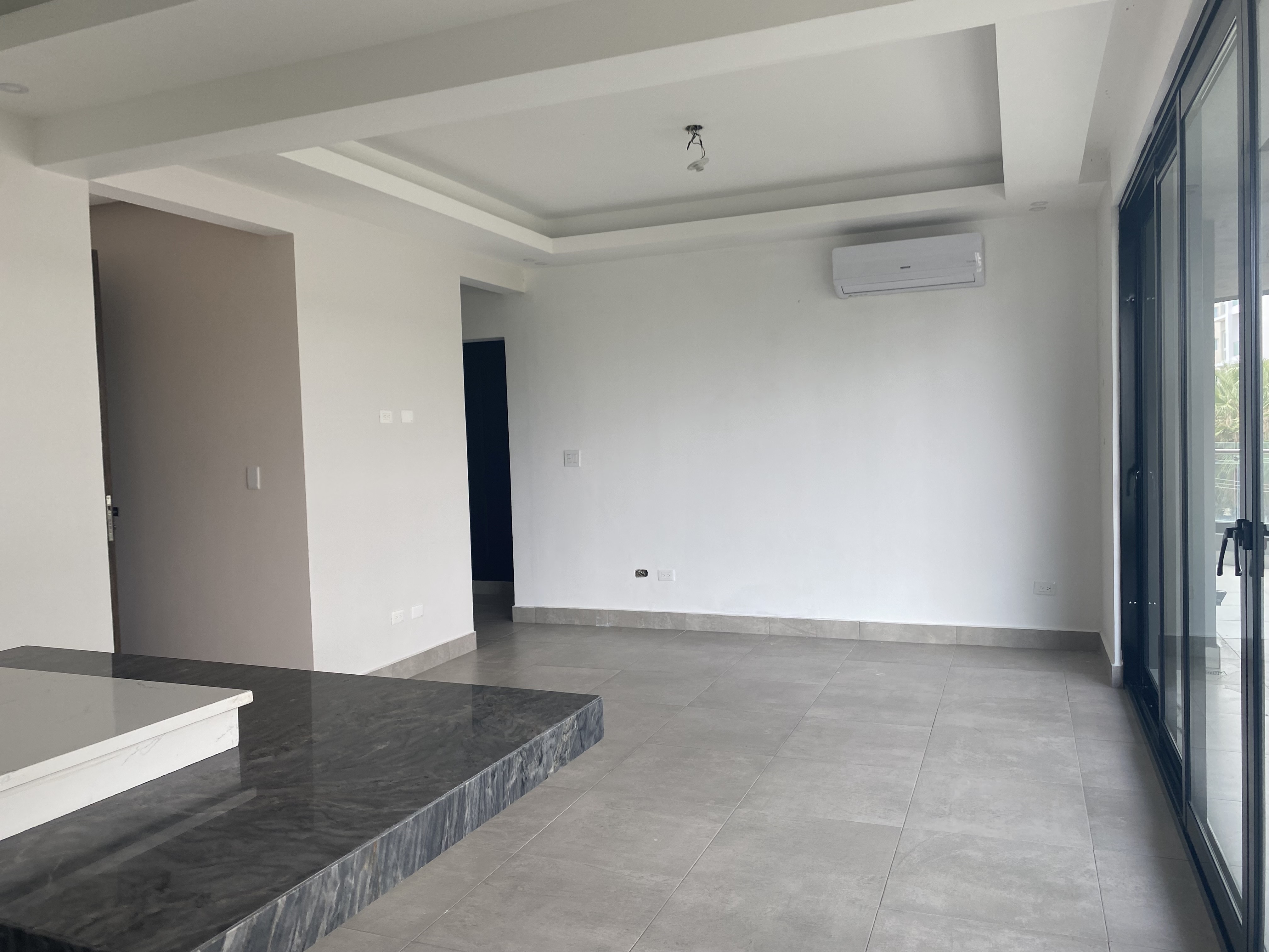 apartamentos - Exclusivo 4to nivel con ascensor privado y 2 parqueos  3