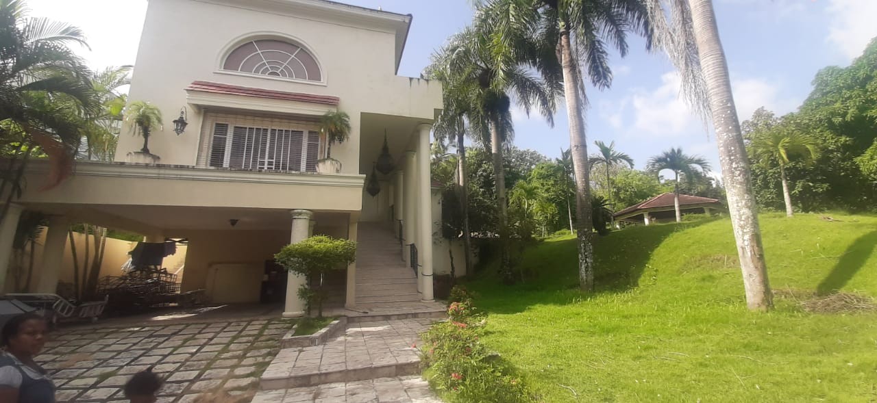 casas - Se vende casa en Arroyo Hondo III 1