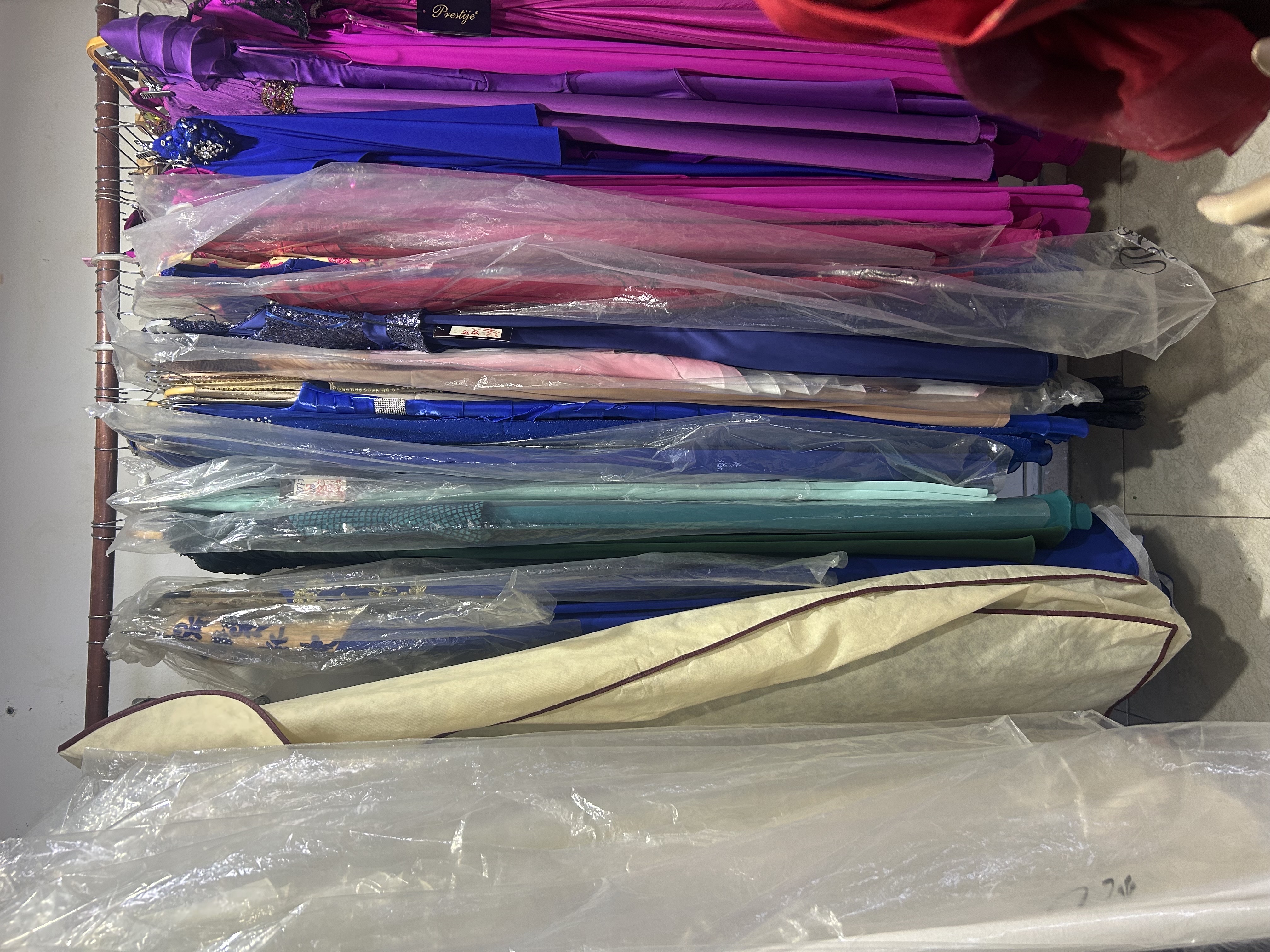 ropa para mujer - Liquidación De Vestidos De Gala y Cortos 2