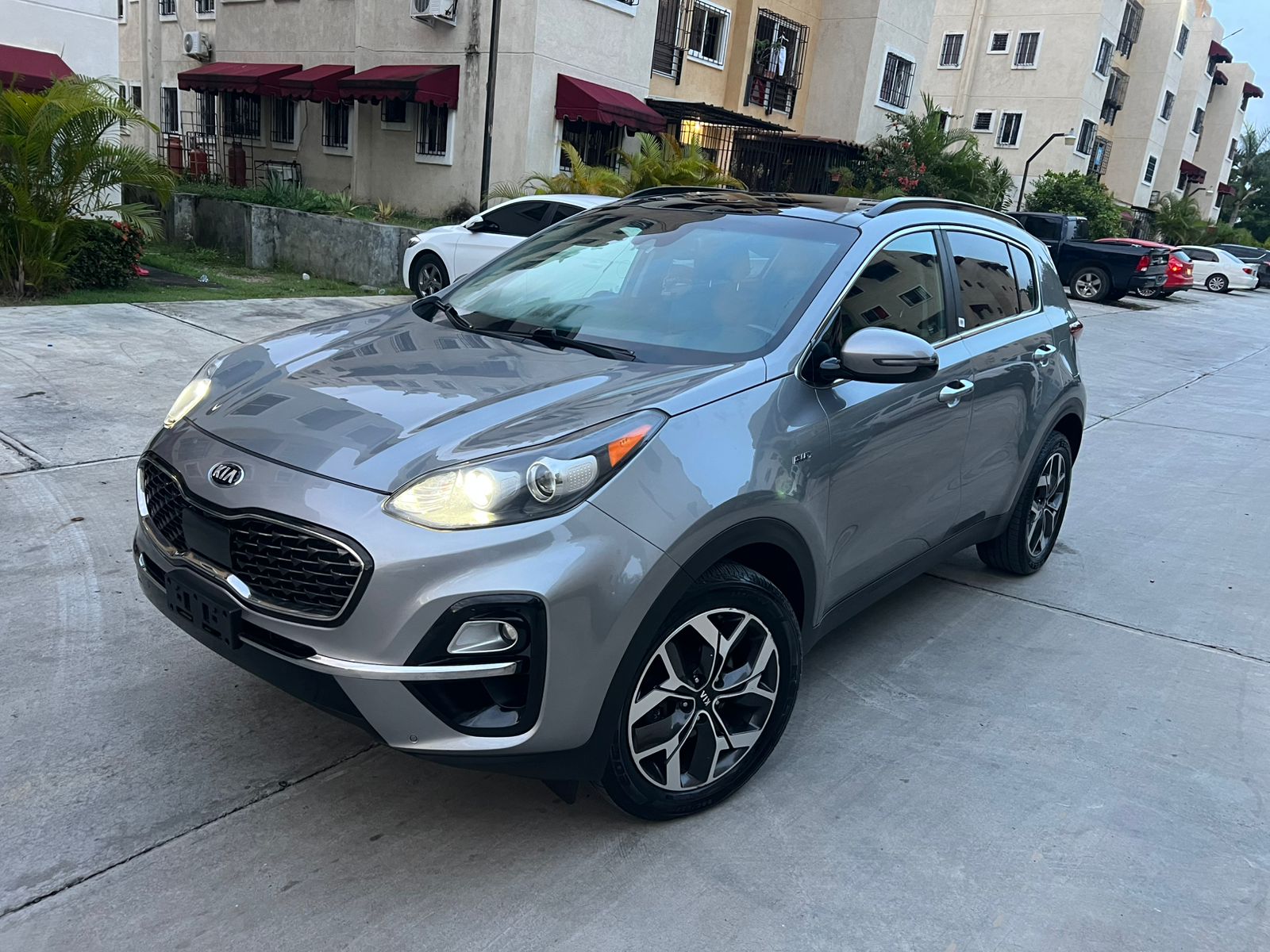 jeepetas y camionetas - Kia Sportage EX 2020 Panorámica  5