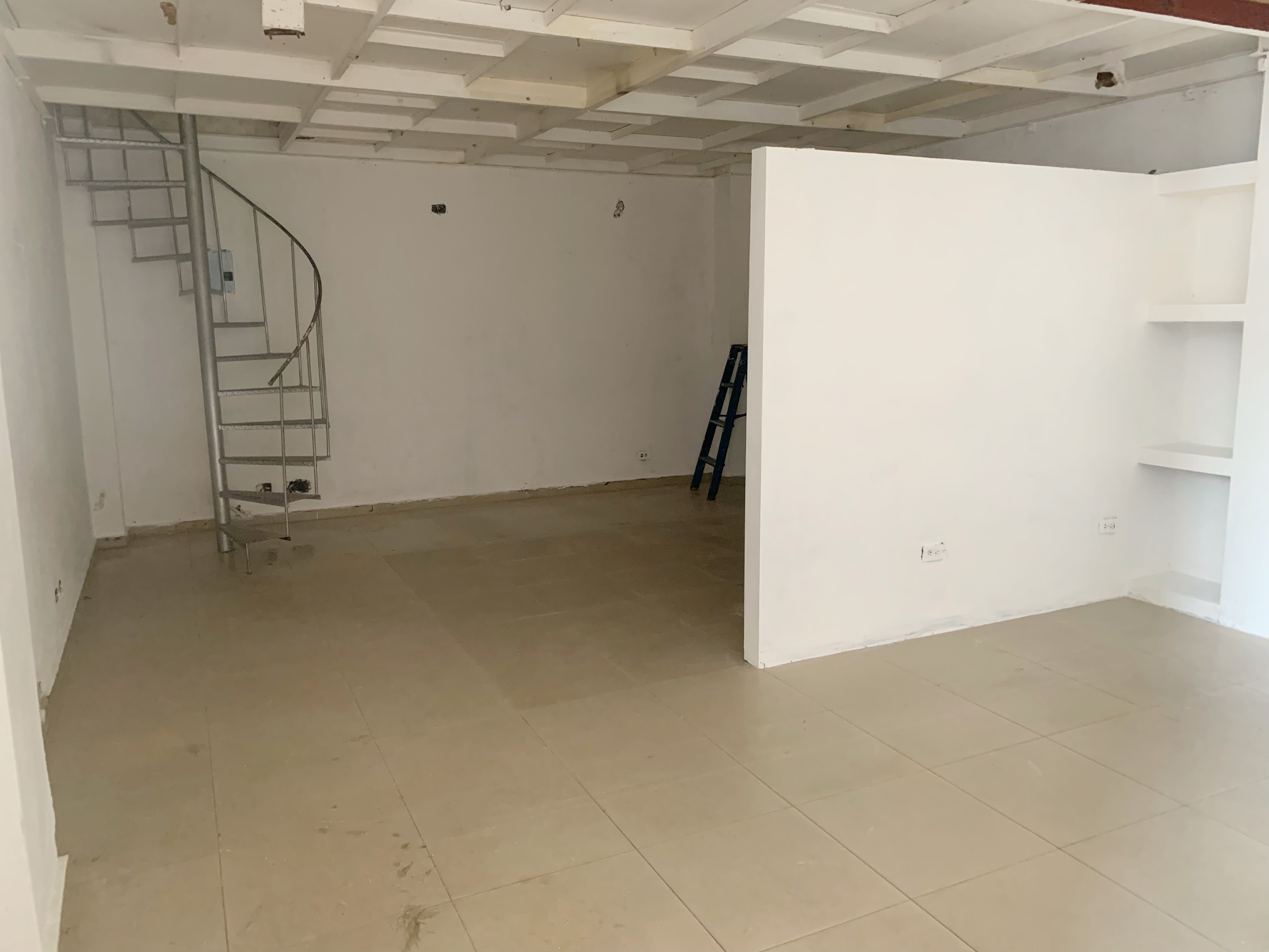 oficinas y locales comerciales - Alquiler local en el Millon 1