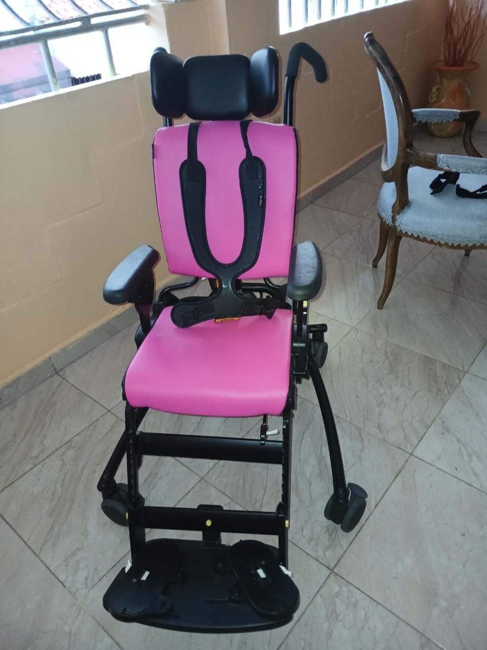 Salud y Equipamiento Médico - silla de posición pediatrico, para uso en casa  4
