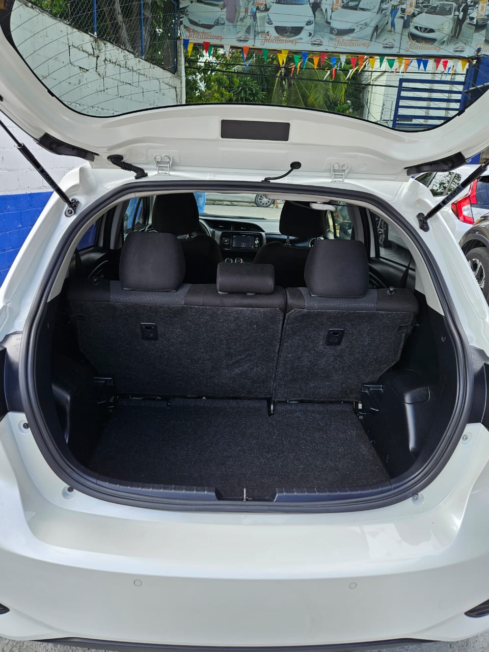 carros - TOYOTA VITZ 8