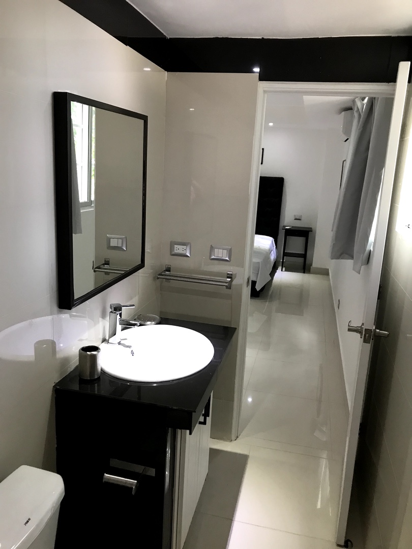 apartamentos - APARTAMENTO ZONA UNIVERSITARIA, SANTO DOMINGO
 4