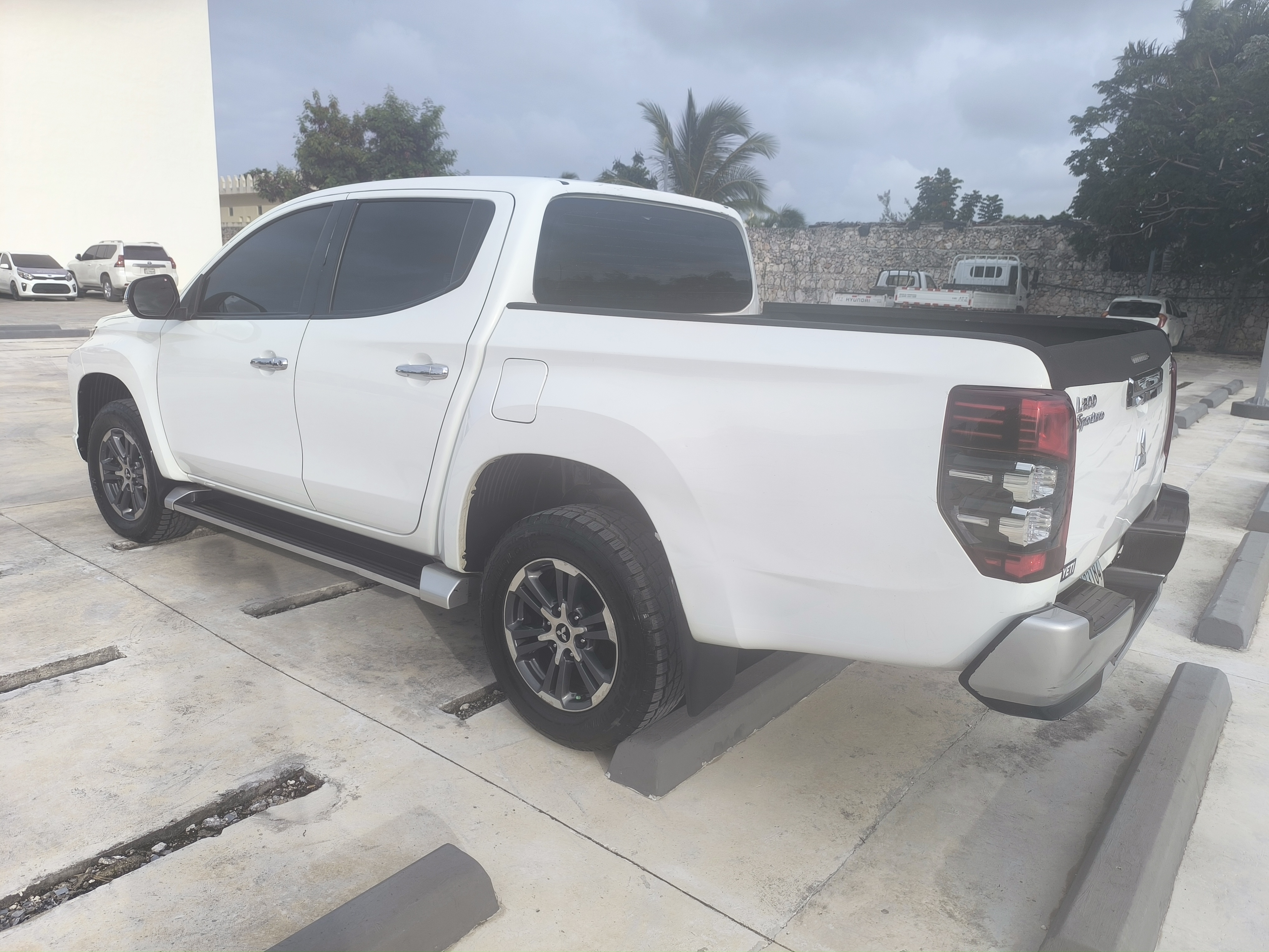 jeepetas y camionetas - Mitsubishi L200 Sportero 4x4 2021 7