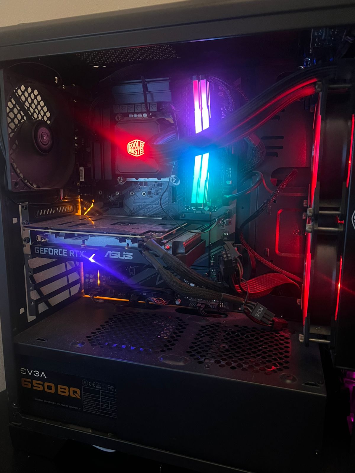 computadoras y laptops - Pc Gamer, monitor, teclado mecánico y mouse 0