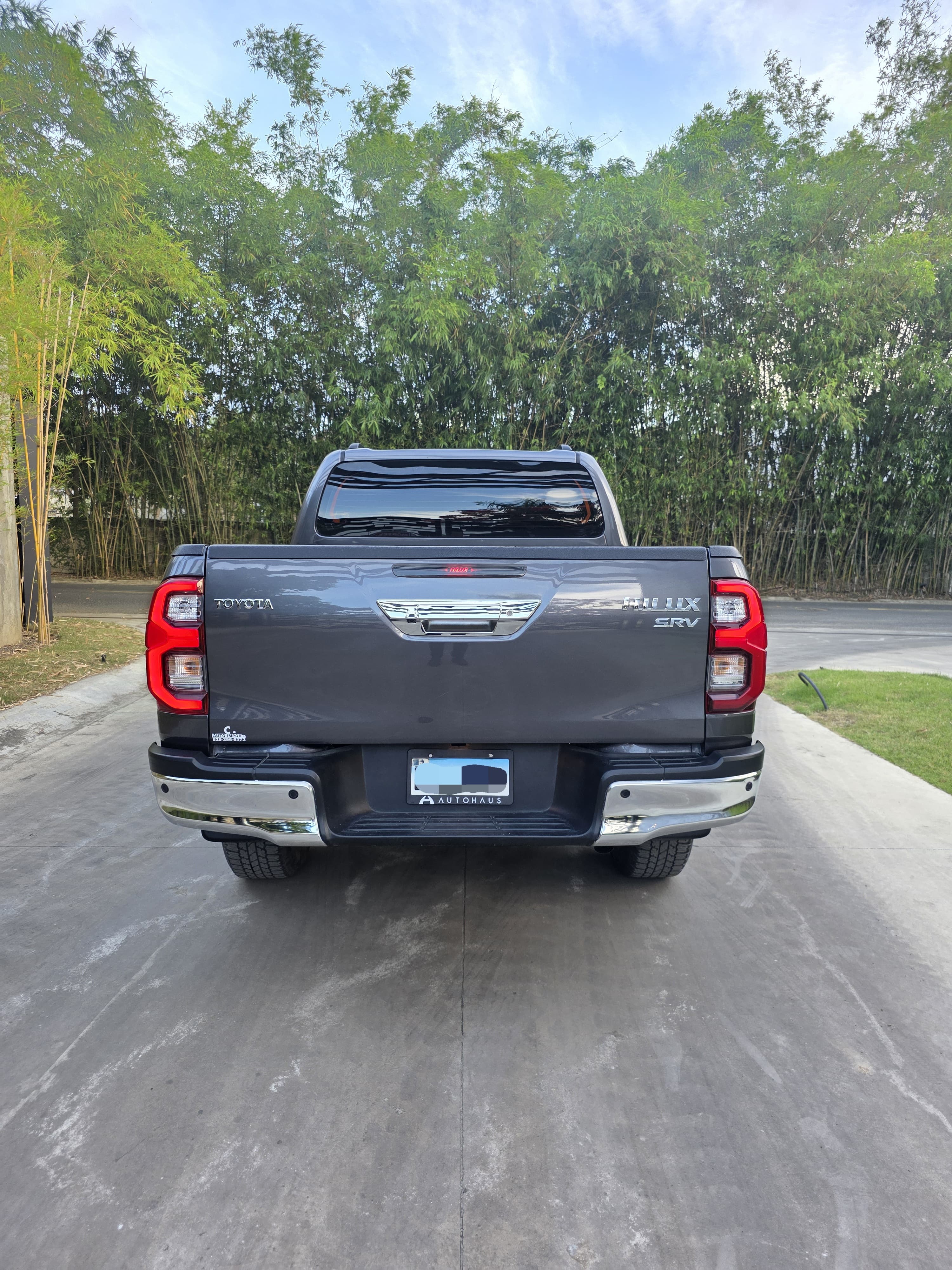 jeepetas y camionetas - Toyota hilux 2023 6