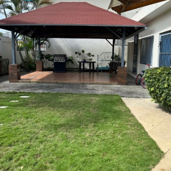 casas - Venta de Casa en Altos de las Praderas