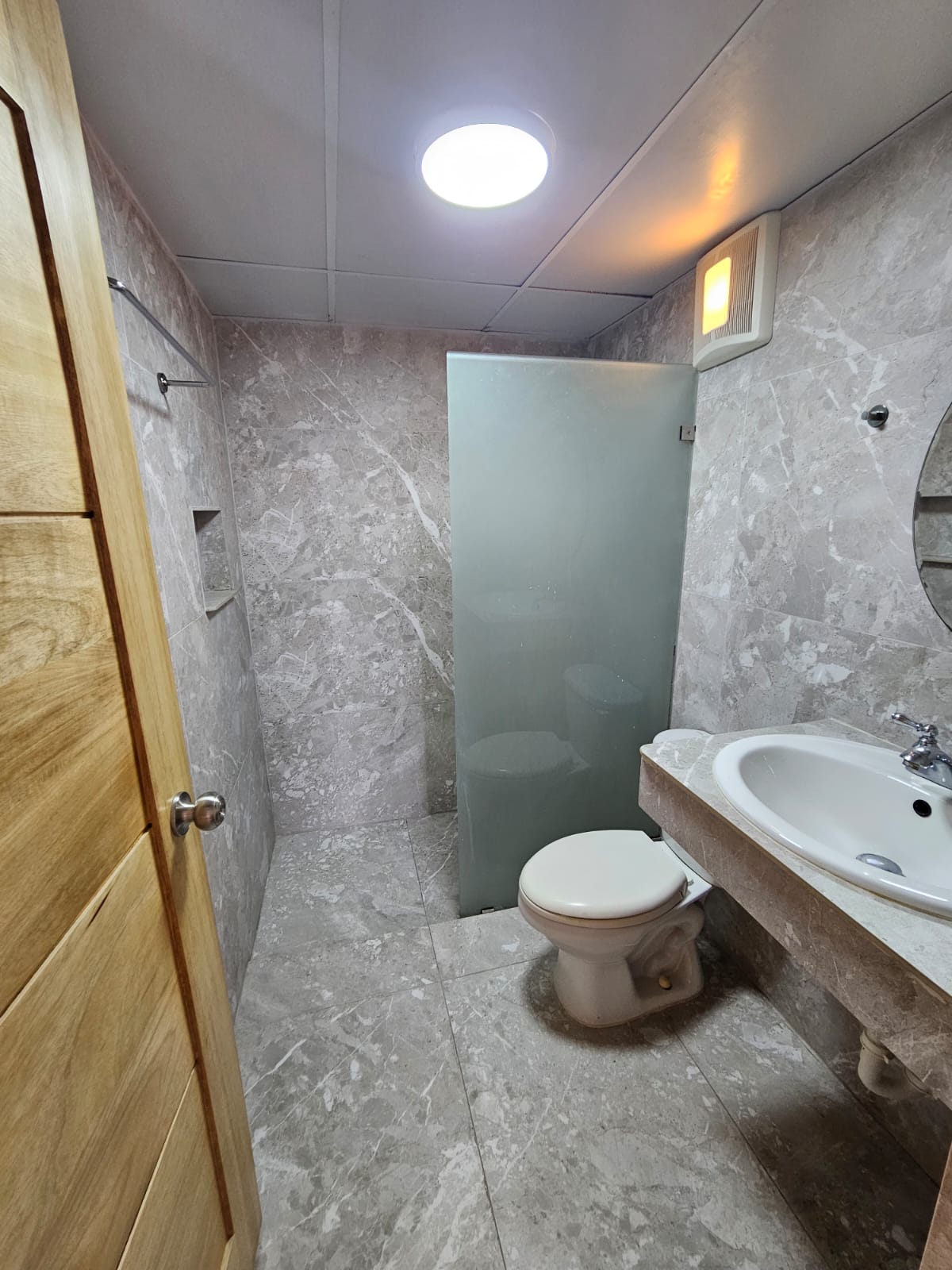 apartamentos - ¡Alquiler en Piantini, ubicación y precio ideal!  6