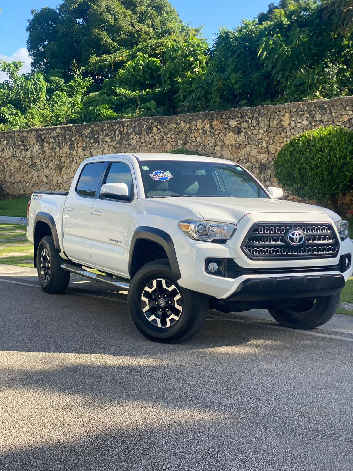 jeepetas y camionetas - Toyota Tacoma  0