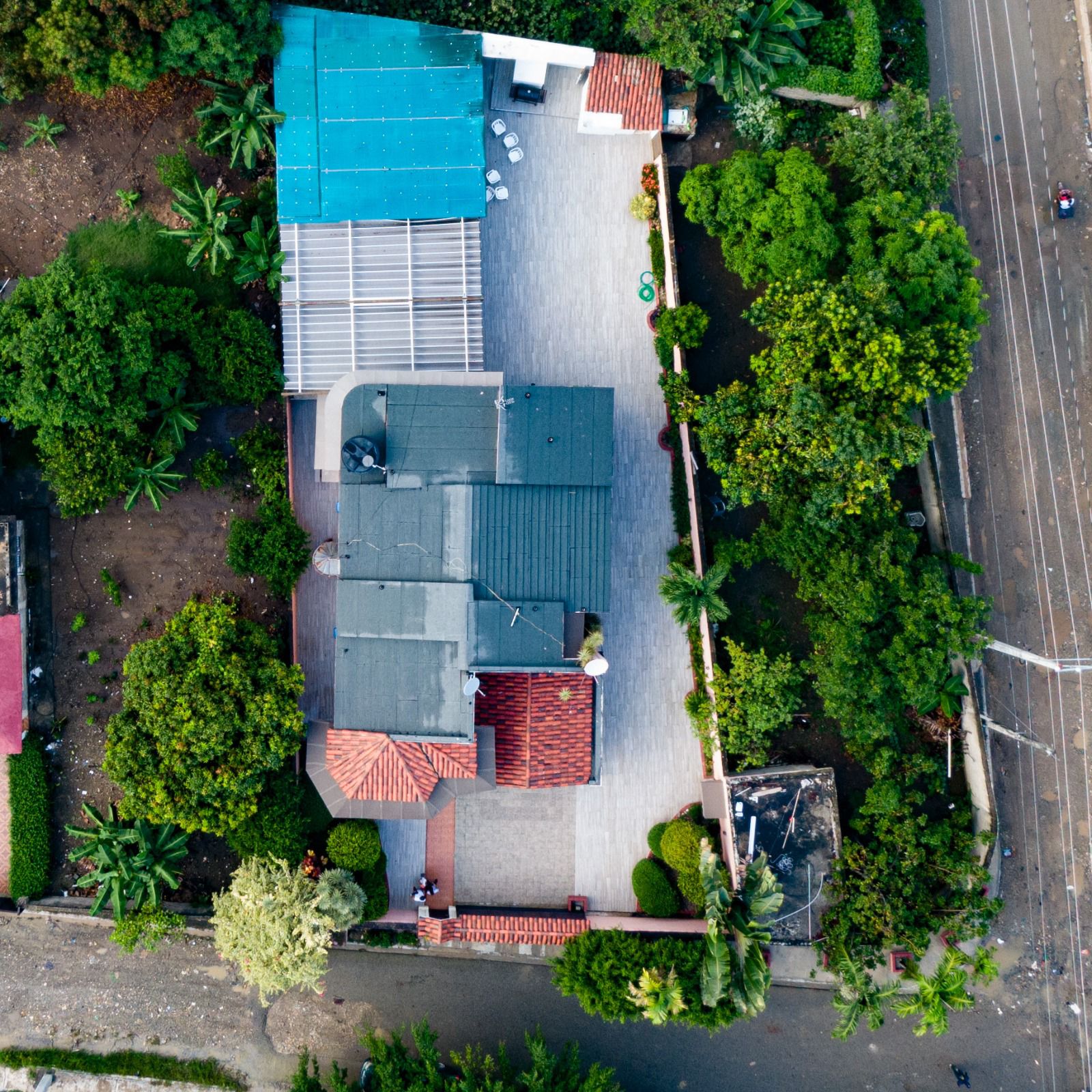 casas - Casa en venta manoguayabo de 2 niveles con piscina 6