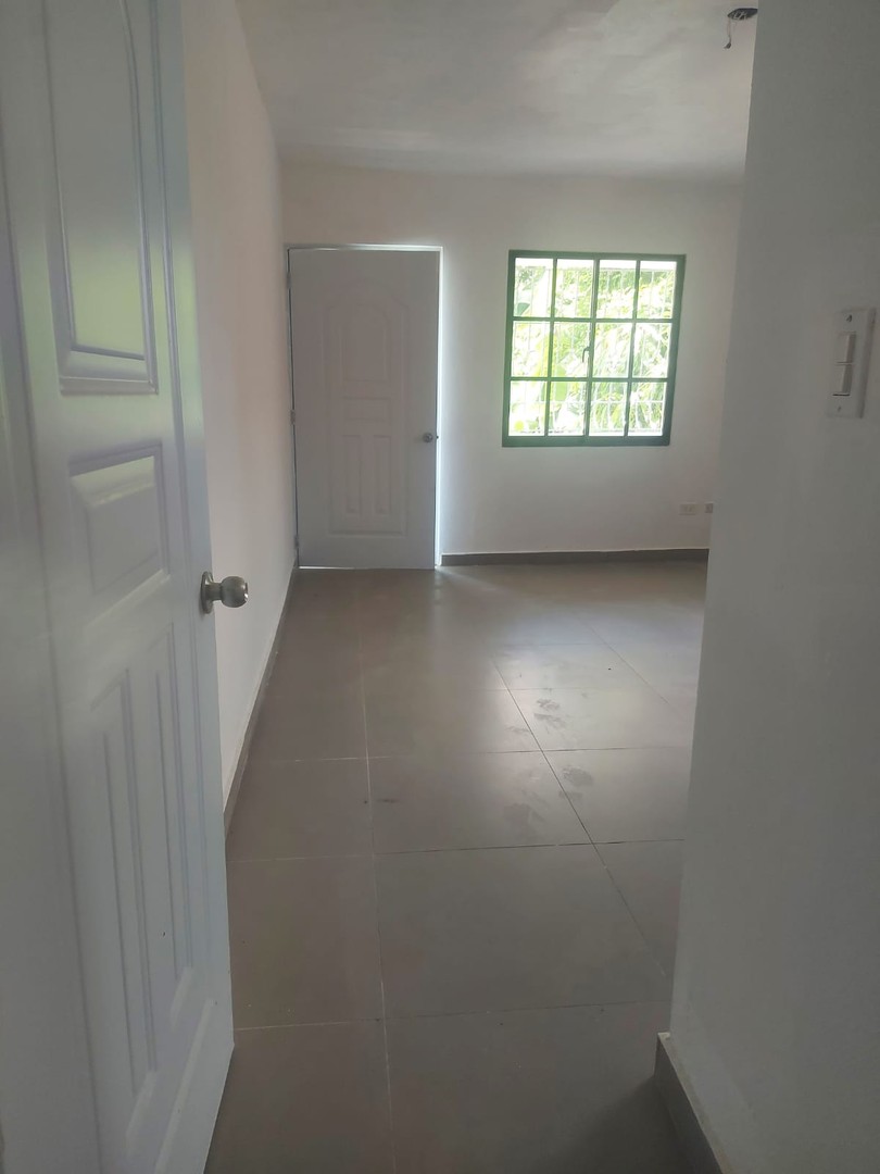 casas - Casa de dos niveles barata Autopista de San Isidro 6