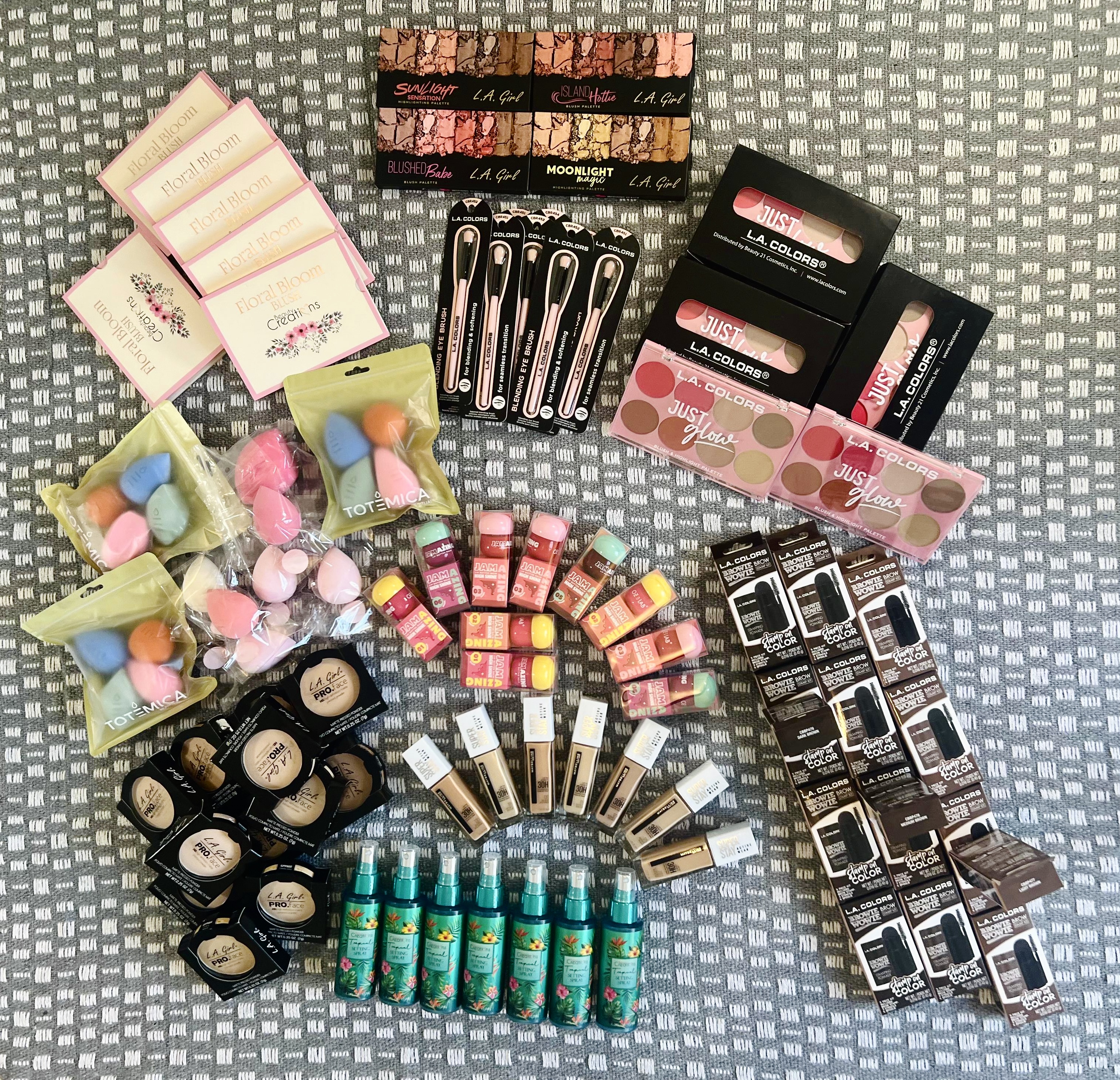 salud y belleza - Caja para Emprendedora de Maquillaje 1