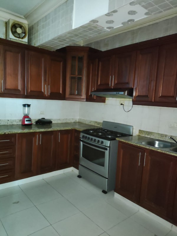apartamentos - *Impecable, amplio y lindo departamento 3 Habit cada una con su baño* 234 Mts 6