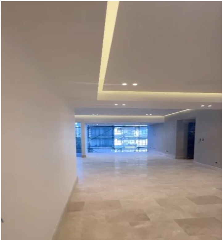 apartamentos - Vendo 2 APTOS en TORRE CUMBRE XIV en Naco, la más alta y moderna de la Zona, con 5