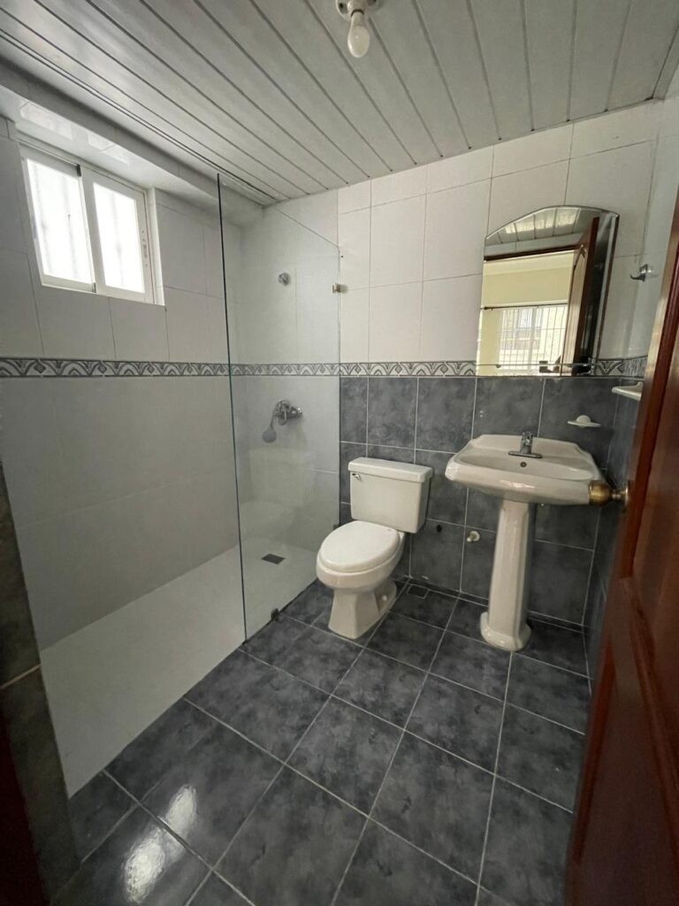 apartamentos - 2734- APTO. EN URB. REAL, STO. DGO.  6