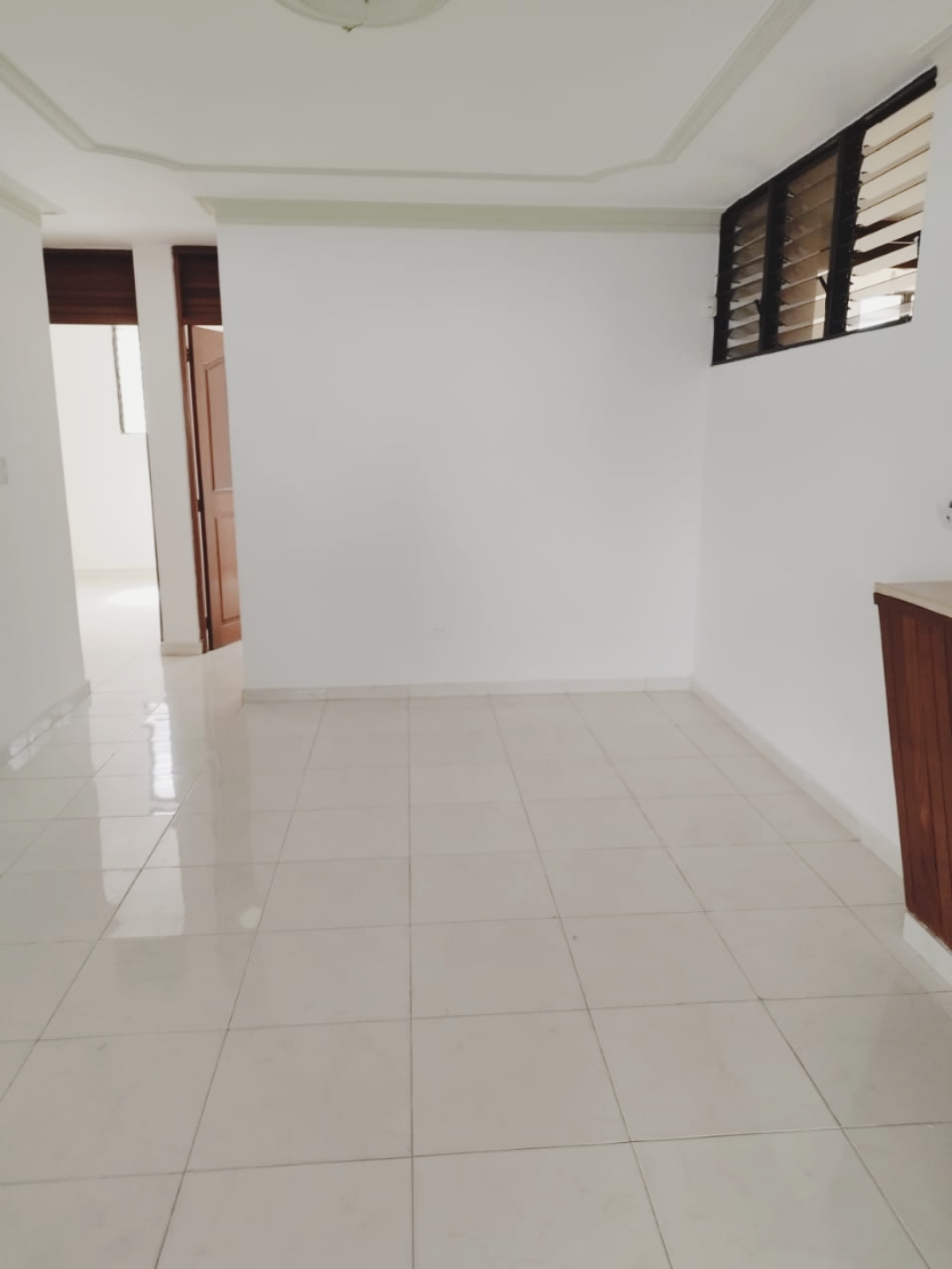 apartamentos - -De Oportunidad -Se Vende Apartamento en La Española  (primer nivel) de 140  mts 3