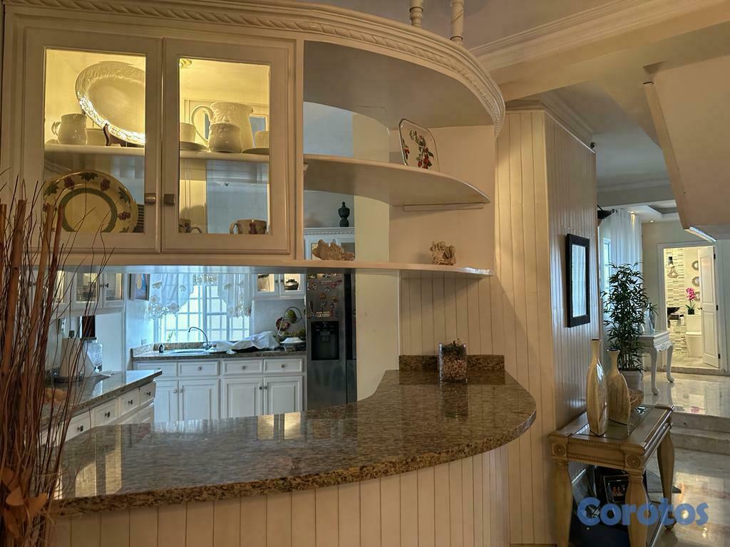 casas - VENDO SUPER CASA DE 3 NIV. EN ARROYO HONDO III, CON TERMINACIONES DE PRIMERA, 4  9