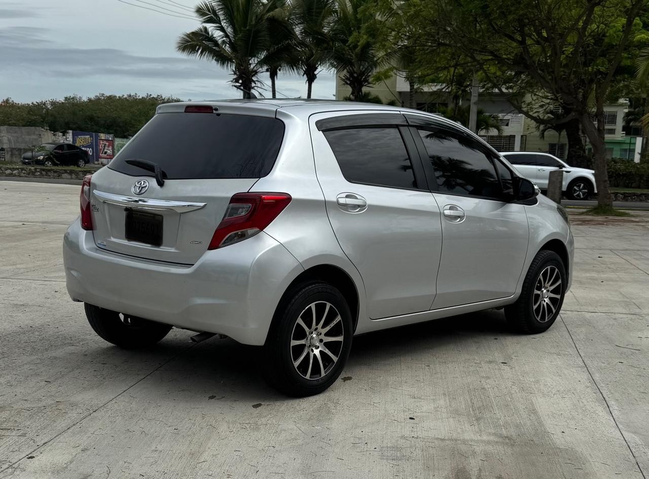 carros - X MOTIVO DE SUPERACION VENDO MI VITZ 2017 NITIDO 9