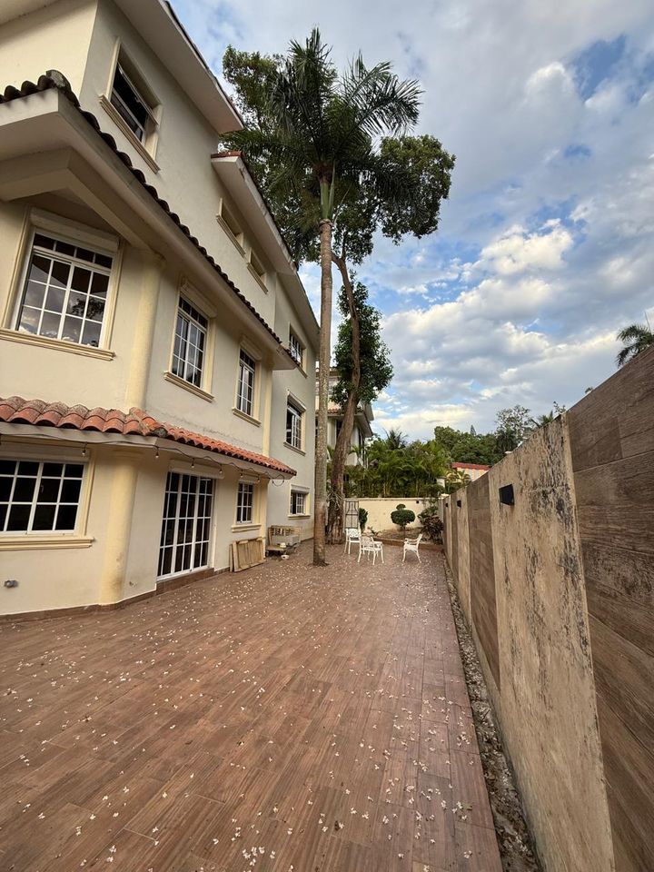 casas - Venta de Casa en Altos Arroyo hondo II 1