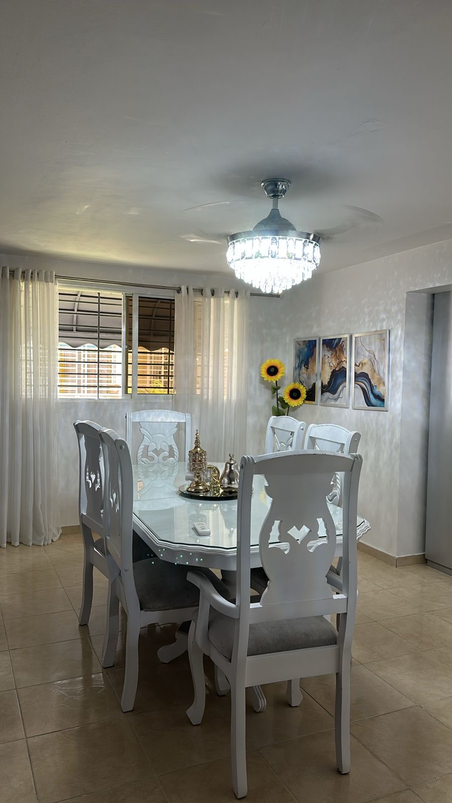 muebles y colchones - Comedor de caoba pintado de blanco 1