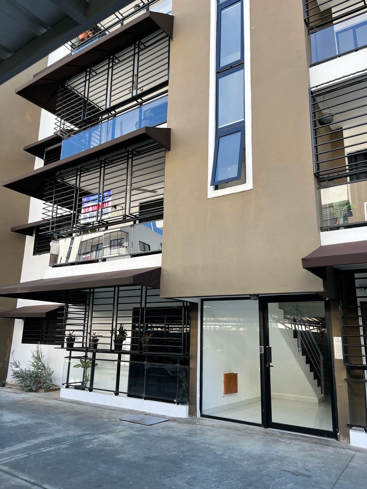 apartamentos - venta de apartamento 2do nivel de 108mts en el ensanche Isabelita Santo Domingo 1