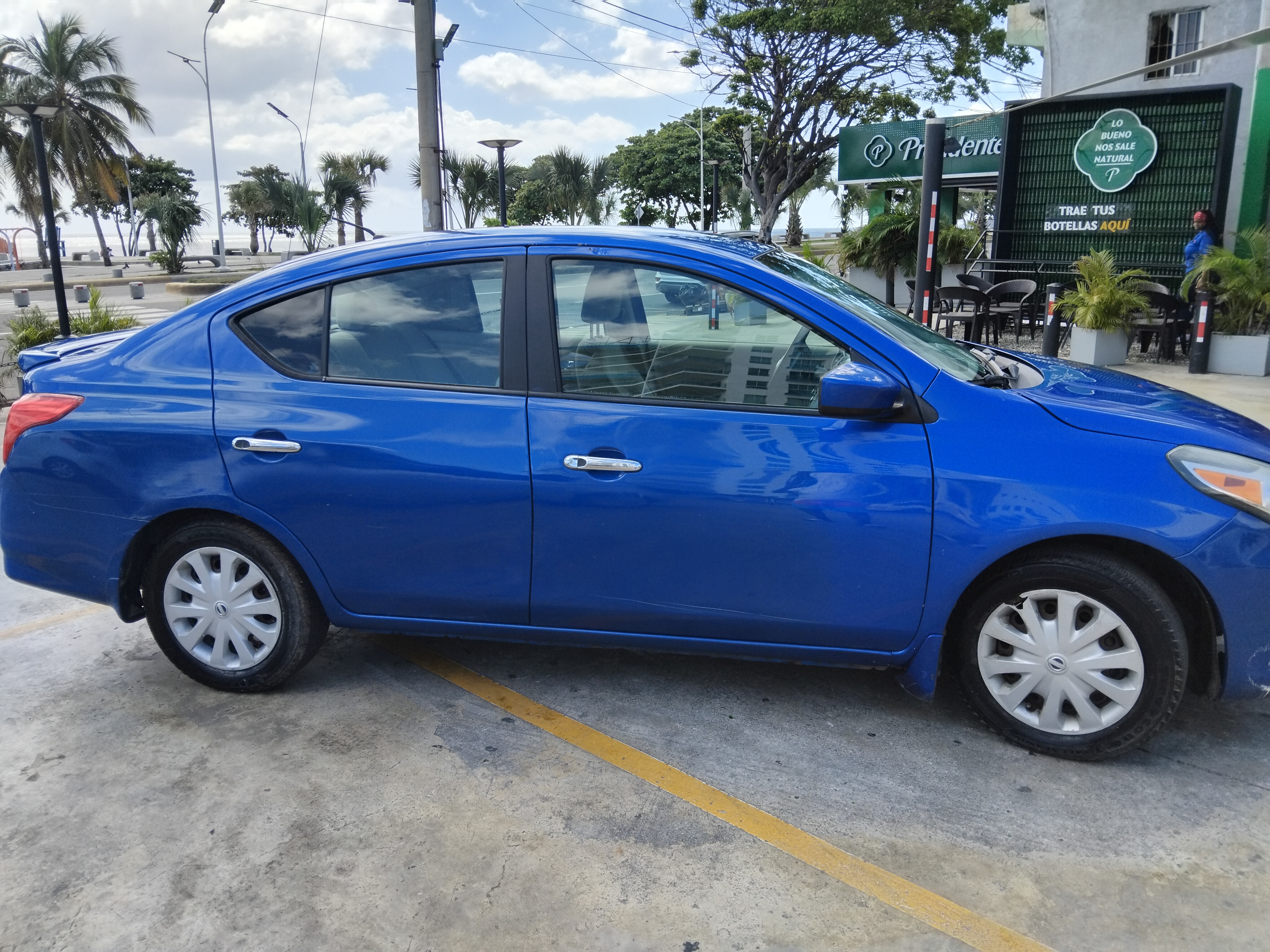 carros - NISSAN VERSA 2015 3
