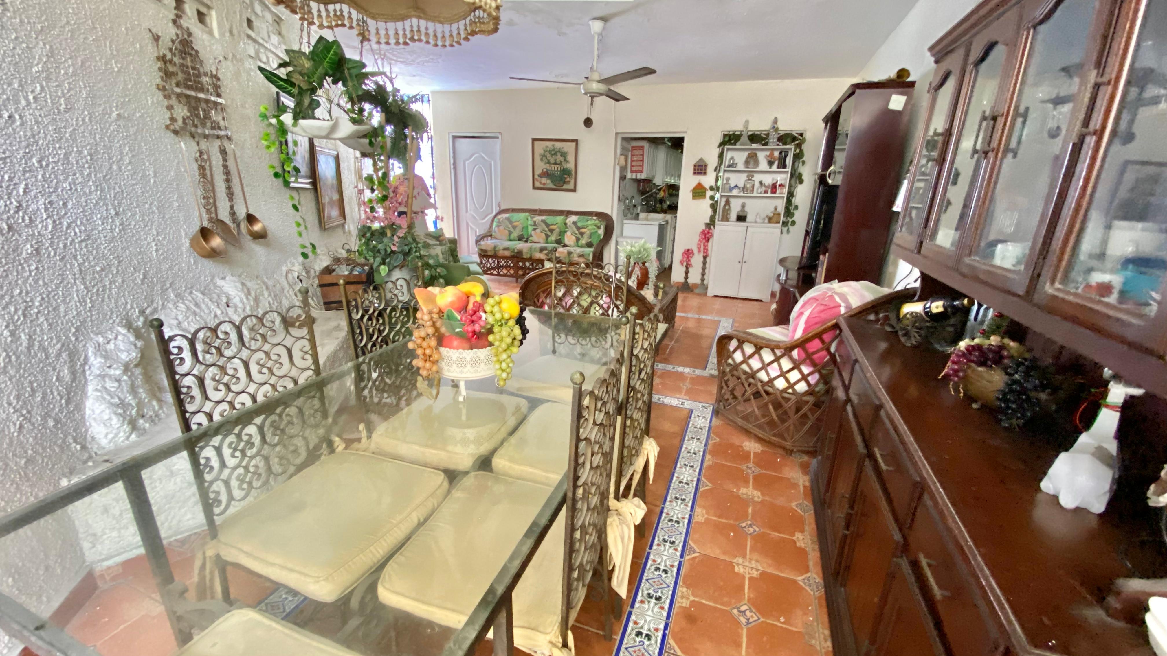 oficinas y locales comerciales - CASA LOCAL en EL VERGEL, para  REMODELAR, como  OFICINAS o VIVIENDA, 324 Mts.2 S