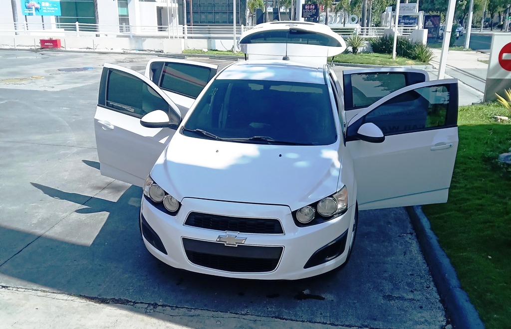 carros - Chevy Sonic LS Hatchback 2015 Manual