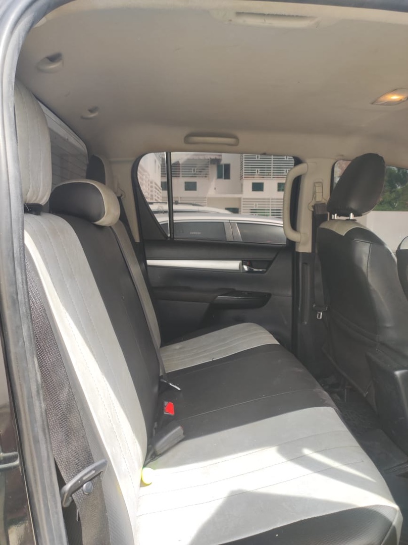 jeepetas y camionetas - Toyota Hilux 2017 6