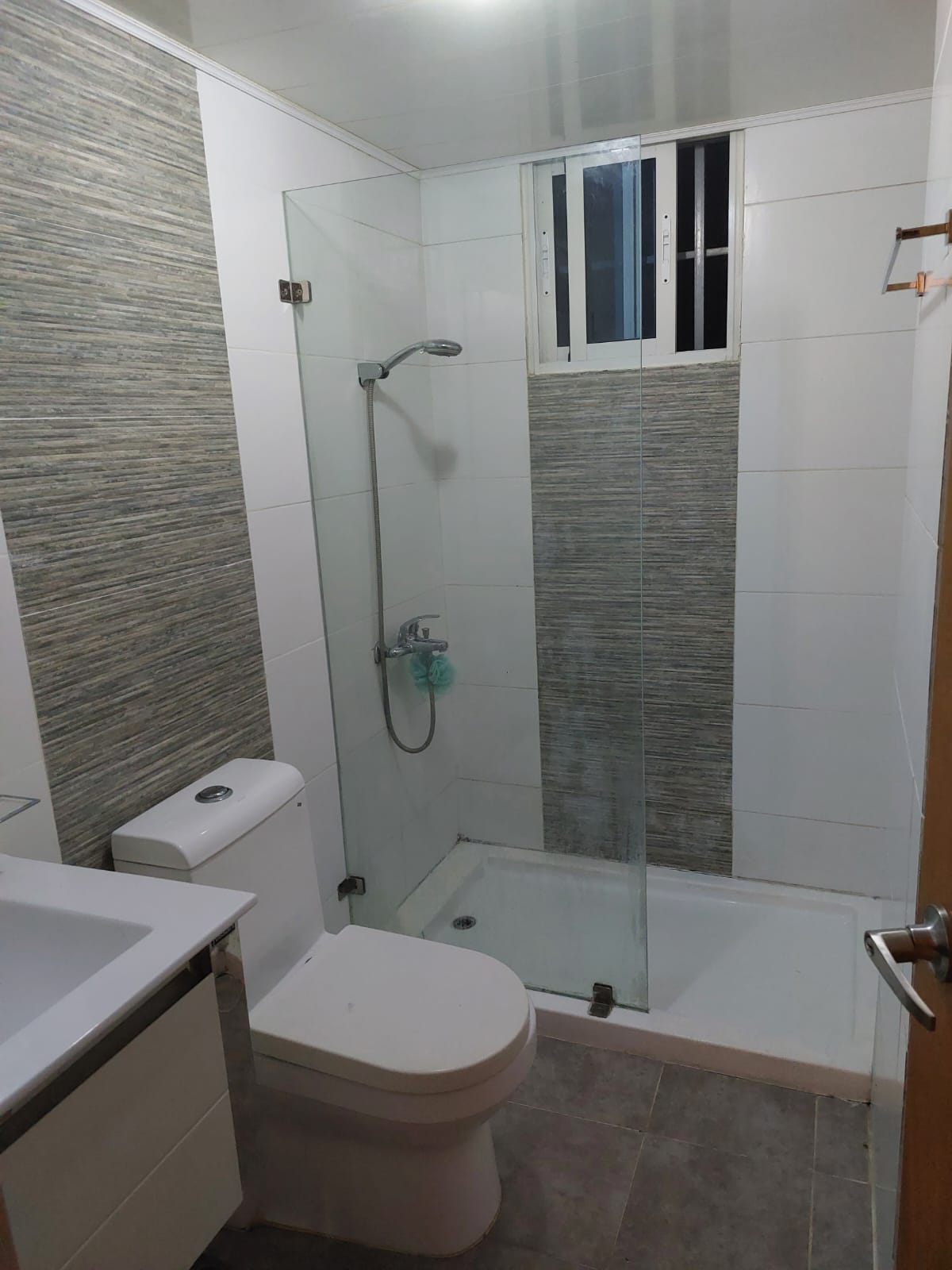 apartamentos - Rento Apartamento Sin Amueblar En Evaristo Morales 5
