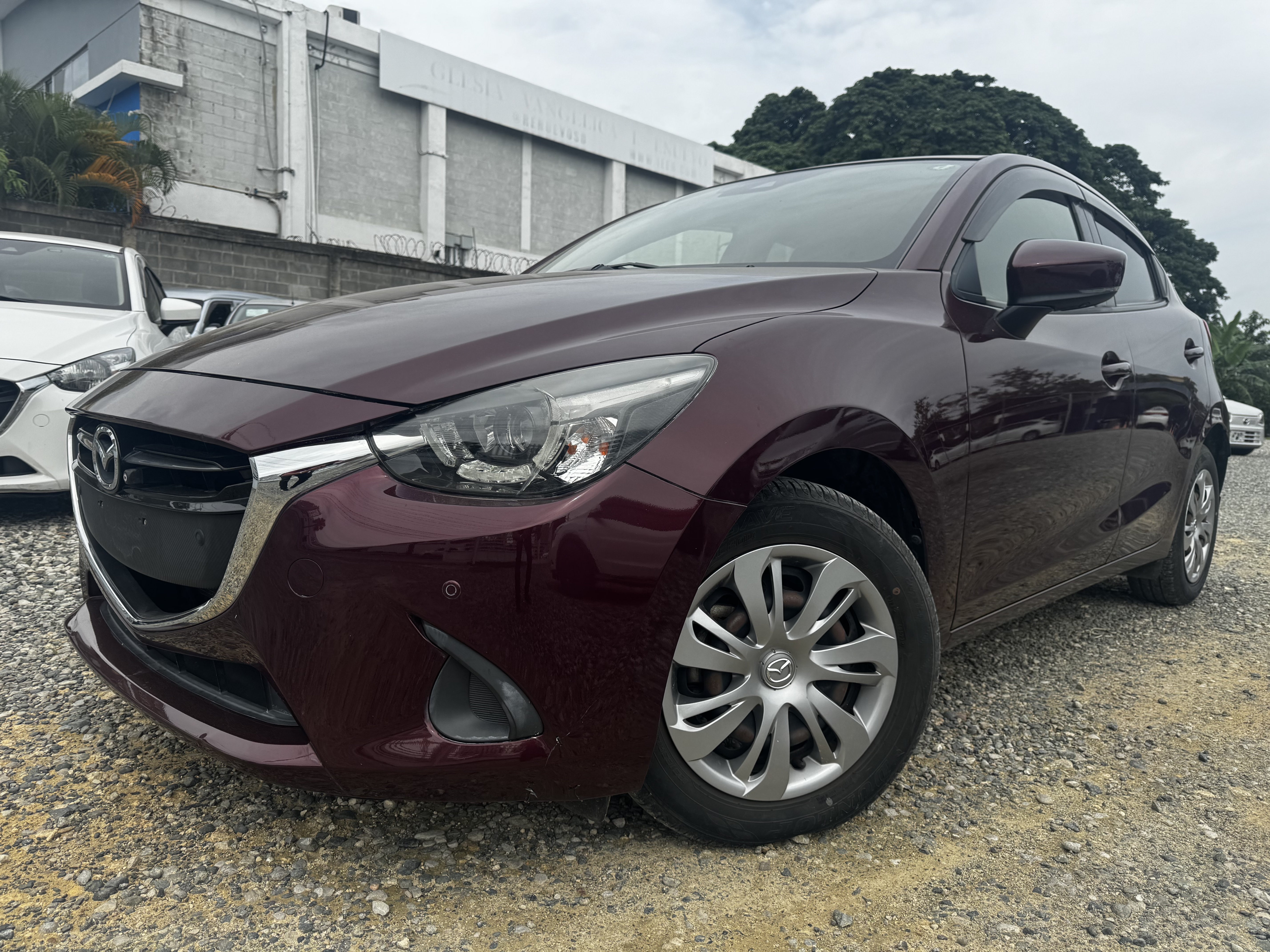 carros - Mazda Demio 2019 1