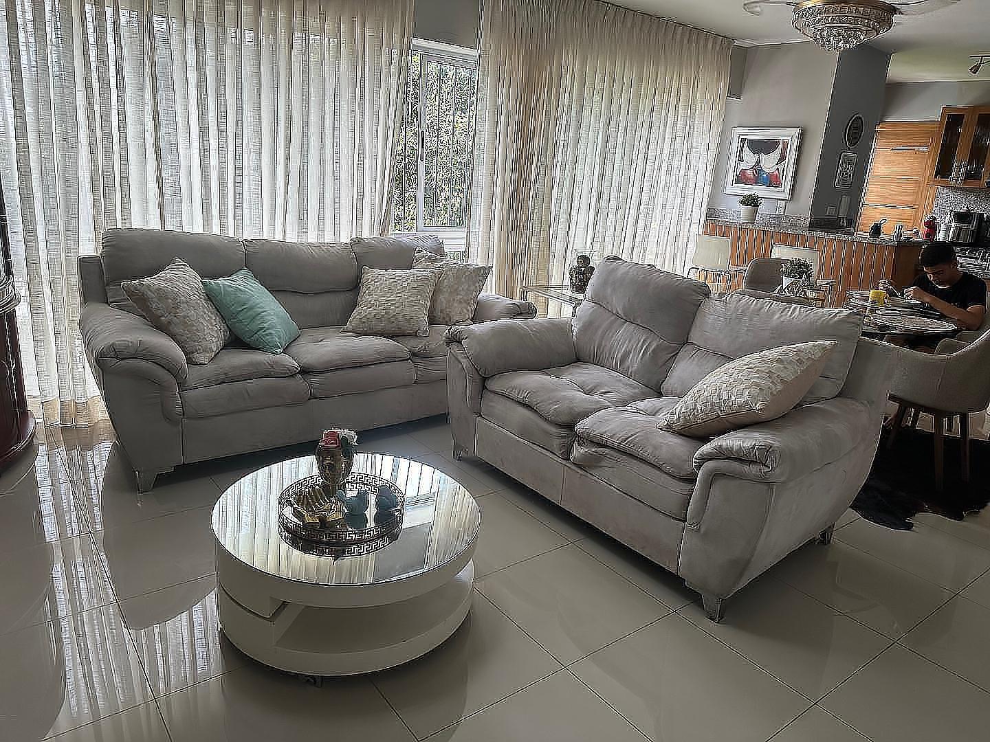 muebles y colchones - Muebles gris claro de 3  y 2 personas $18mil  pesos  11