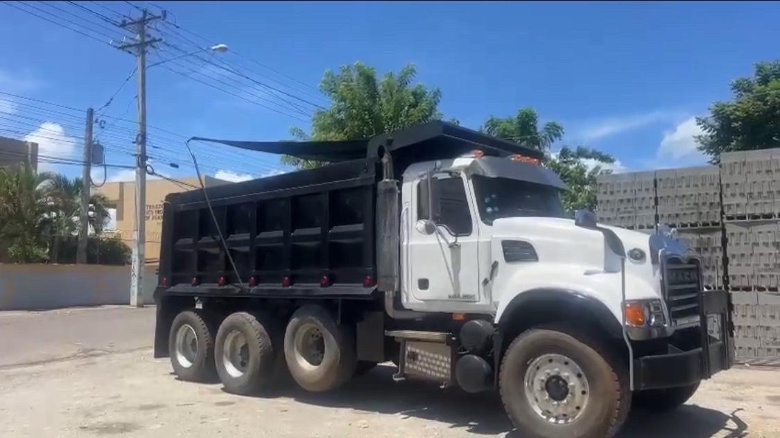 camiones y vehiculos pesados - camión MACK GRANITE  7
