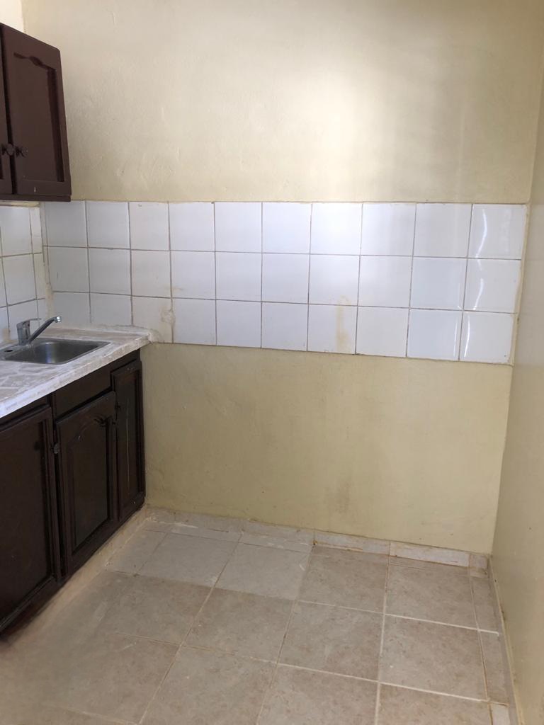 apartamentos - Se alquila apto. de una habitacion en segundo piso