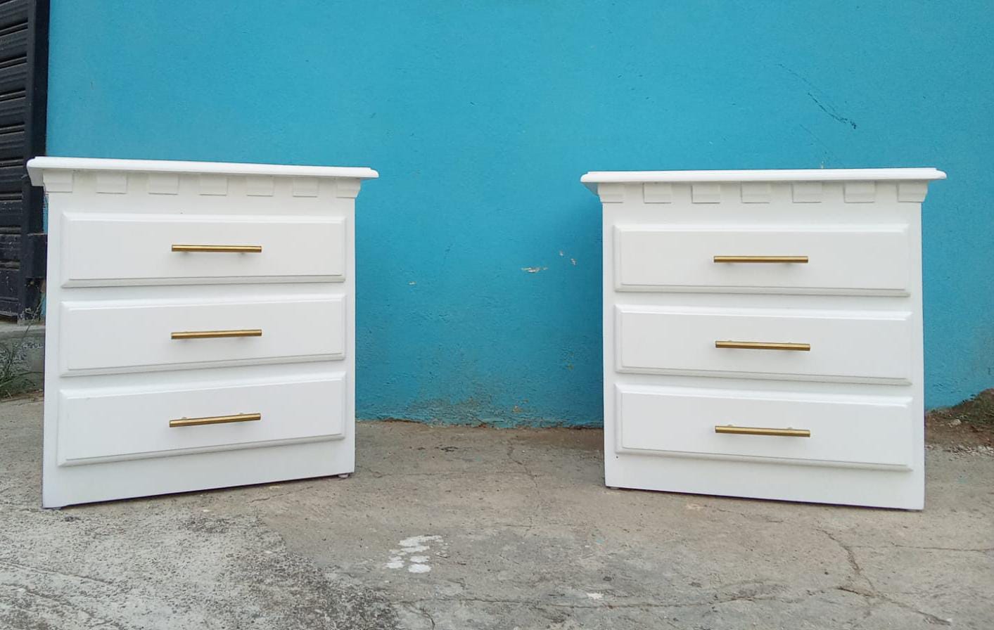 muebles y colchones - Mesa de noche en madera blanca  1