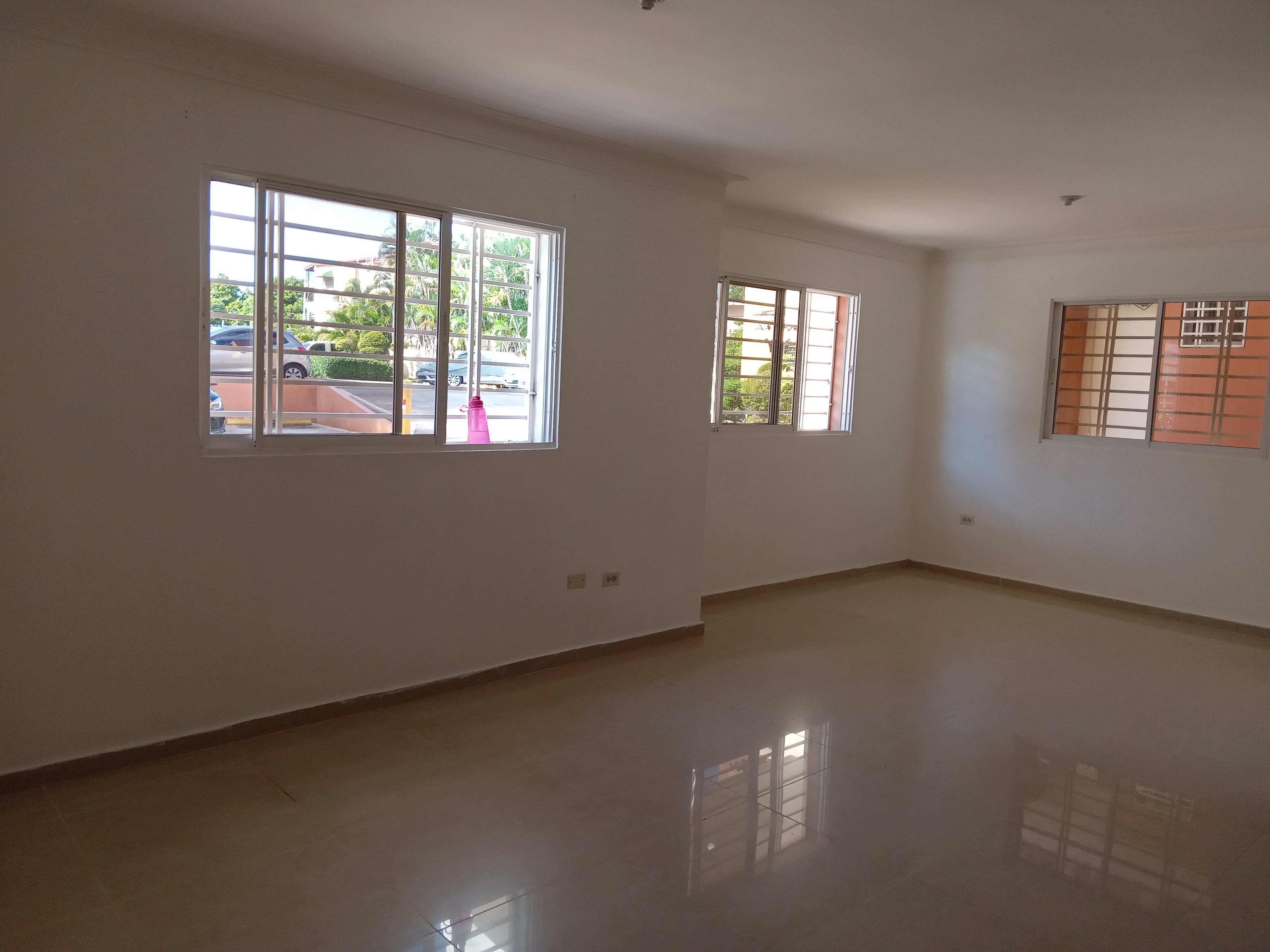 apartamentos - ALQUILO APTO. EN RES. CARMIL IV AVE. LOS BEISBOLIS 8