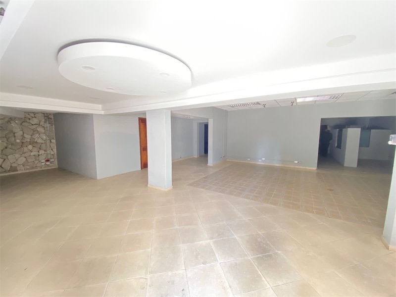 oficinas y locales comerciales - Local de 1500m dos niveles 1