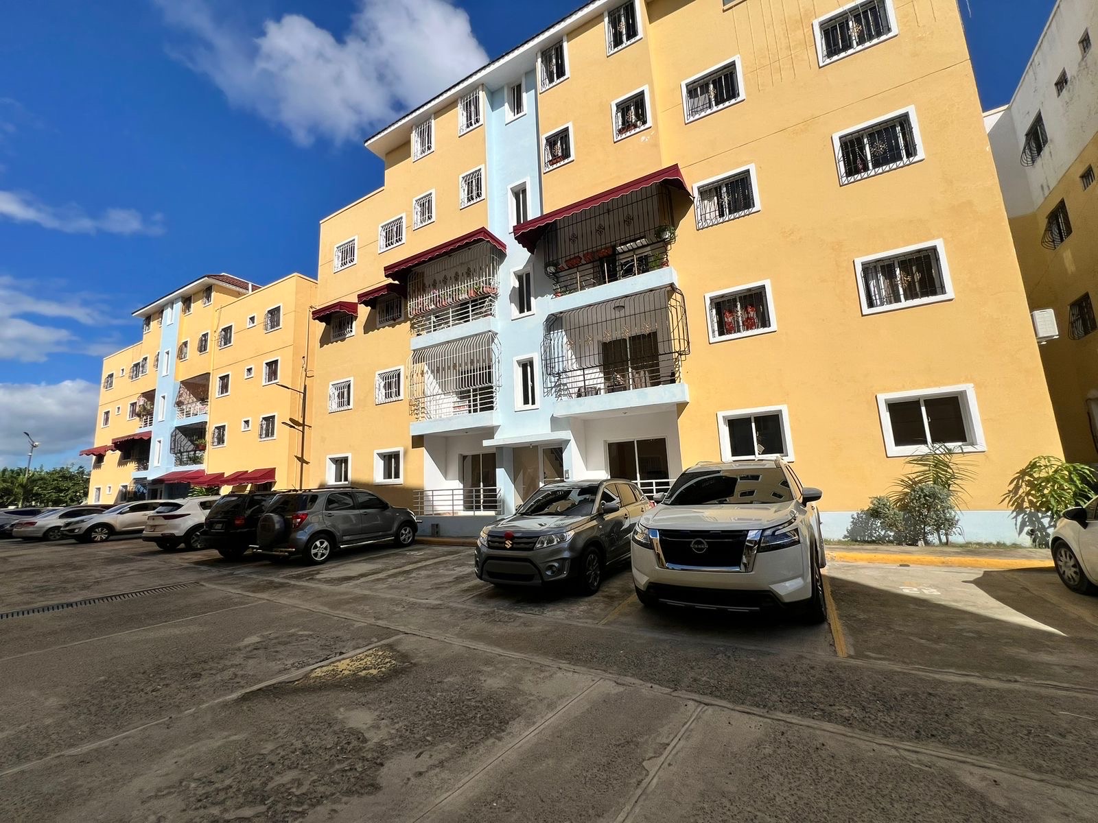 apartamentos - venta de penthouse de lujo  precio de oportunidad en la autopista de san isidro  3