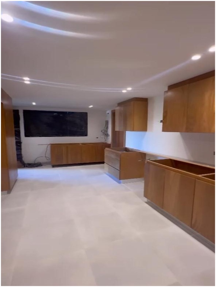apartamentos - Vendo 2 APTOS en TORRE CUMBRE XIV en Naco, la más alta y moderna de la Zona, con 6
