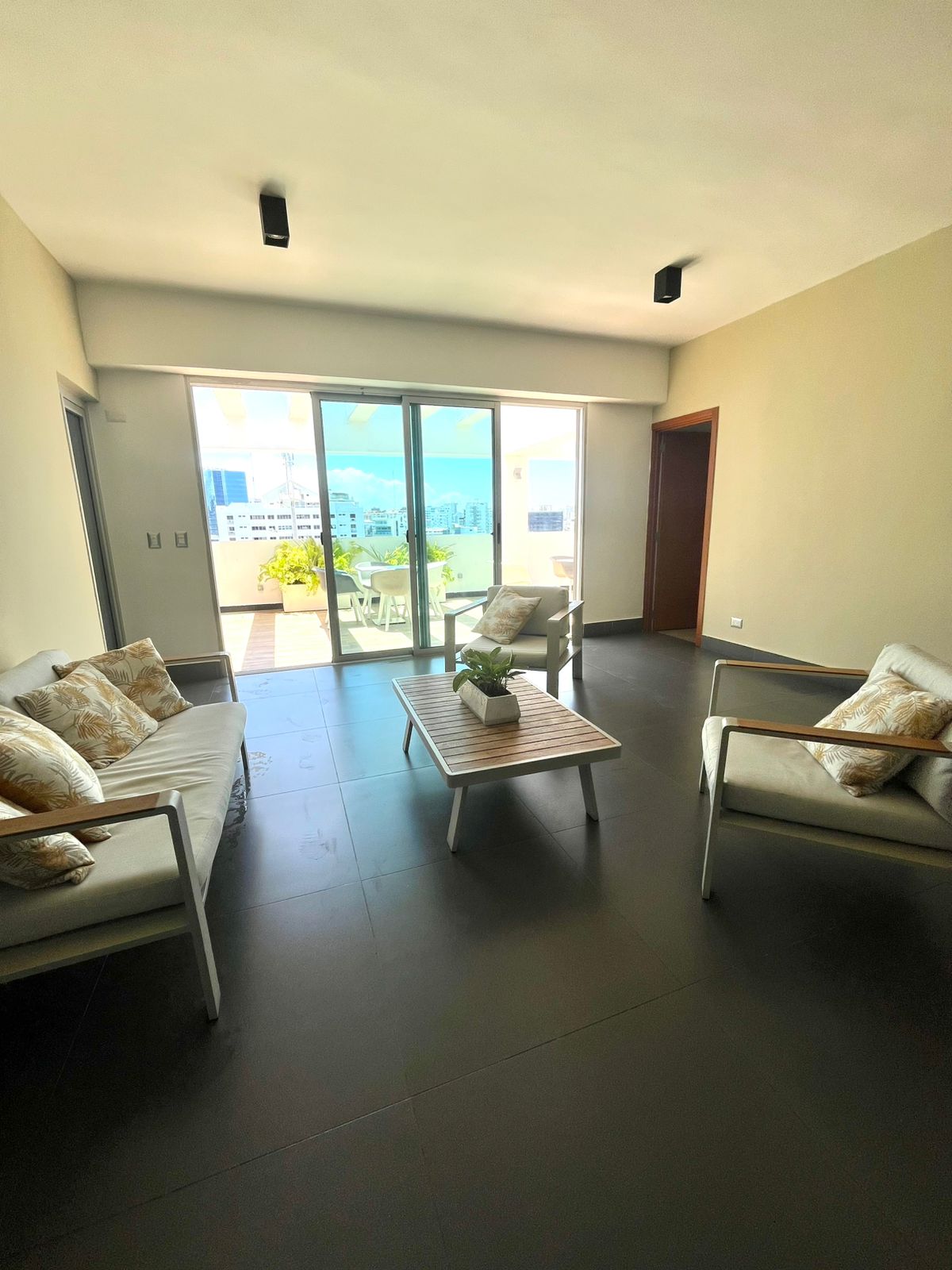 apartamentos - Apartamento en Alquiler Piantini 