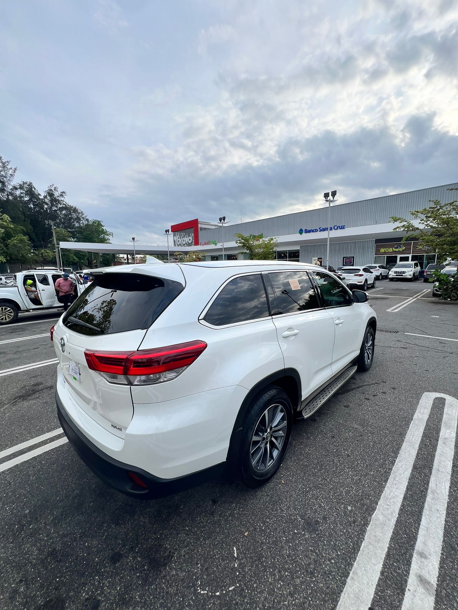 jeepetas y camionetas - Toyota highlander limited 2019 clean Carfax  5