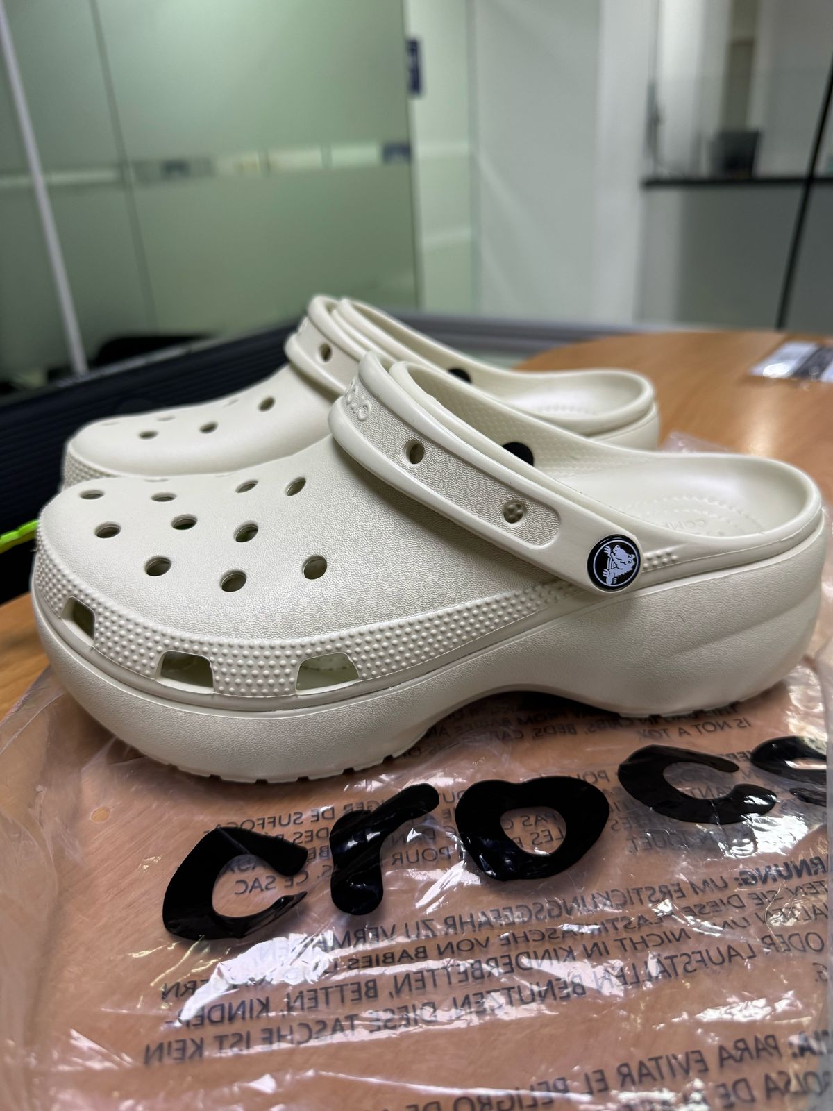 zapatos para mujer - Crocs Clásicas de plataforma para mujer  0
