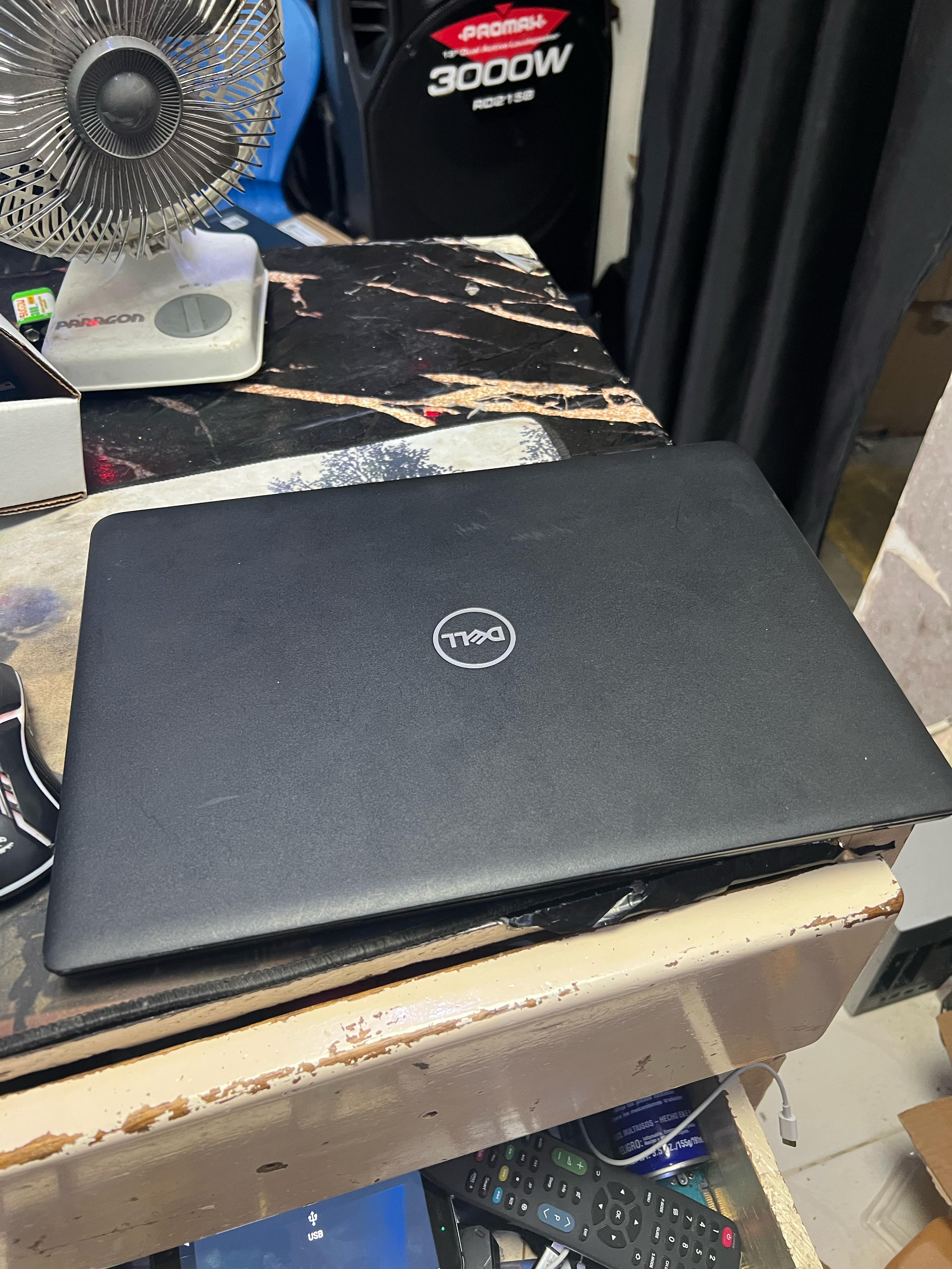 computadoras y laptops - RD$14,500 Laptop GAMING Dell 3400 I7/MX130S 2GB  2
