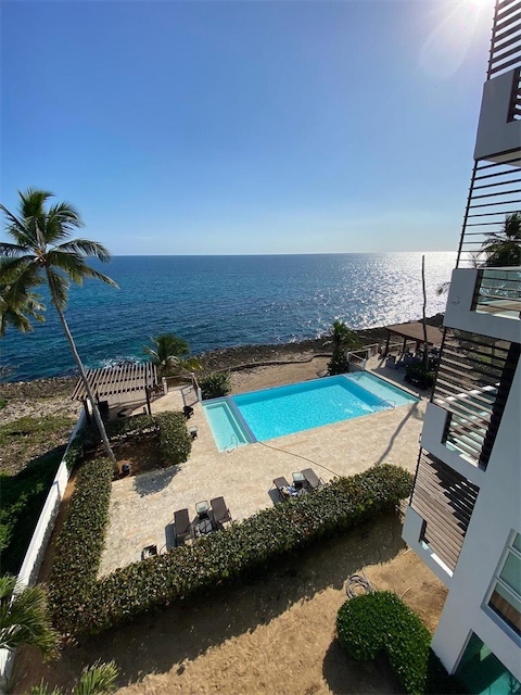 apartamentos - Venta de apartamento frente al mar en Juan dolio con 180mts 6
