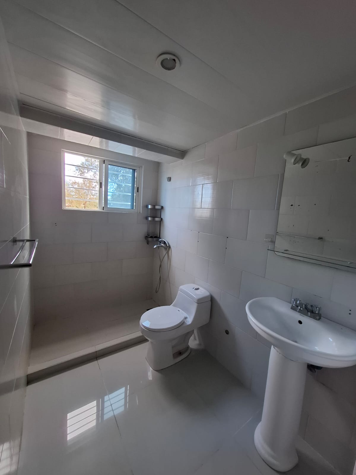 apartamentos - Vendo apto. Casi nuevo, Quisqueya 3
